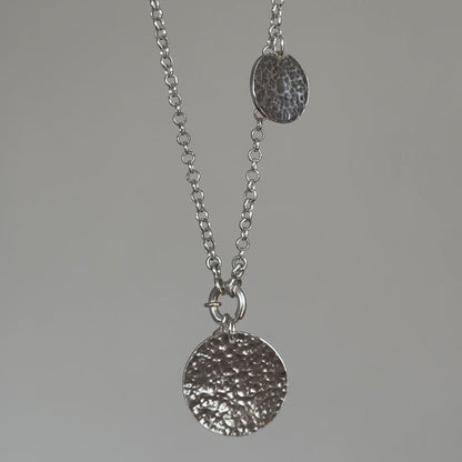 Collar + colgantes martillados