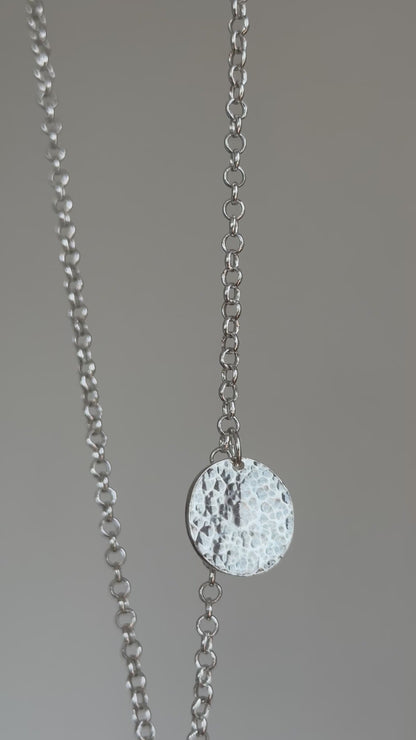 Collar + colgantes martillados