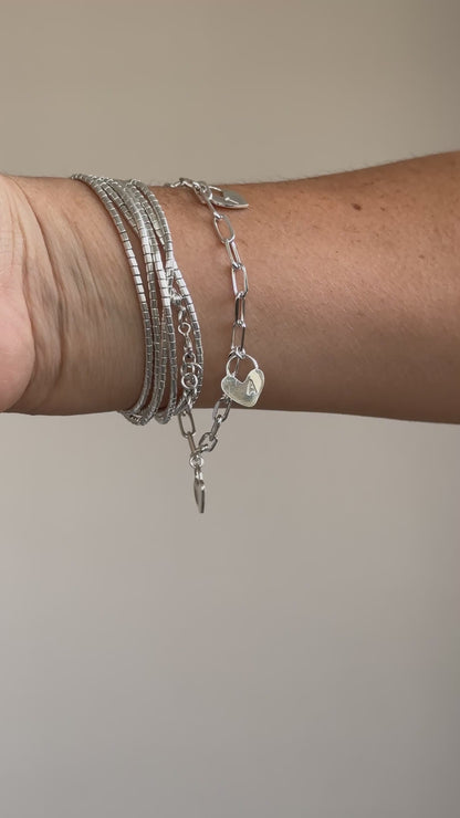 Pulsera eslabón + 3 iniciales corazón